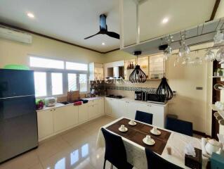 House For sale 4 bedroom 440 m² with land 660 m² in Amorn Village, Pattaya