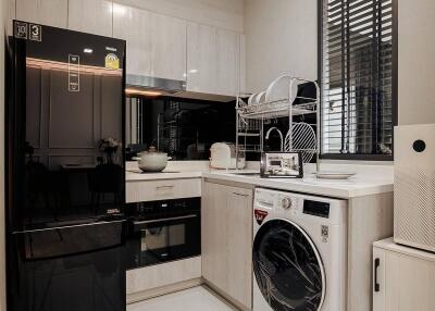 1-BR Condo at Life One Wireless near BTS Phloen Chit