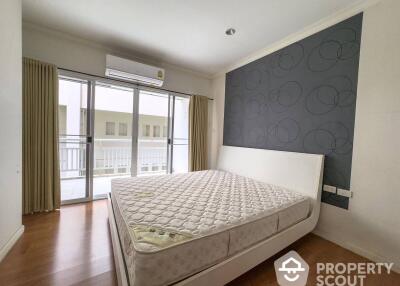 1-BR Condo at Grand Park View Asoke near MRT Sukhumvit