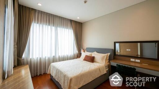 3-BR Condo at Bright Sukhumvit 24 Condominium near MRT Queen Sirikit National Convention Centre (ID 515311)