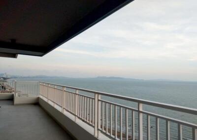 180 Degree Sea View