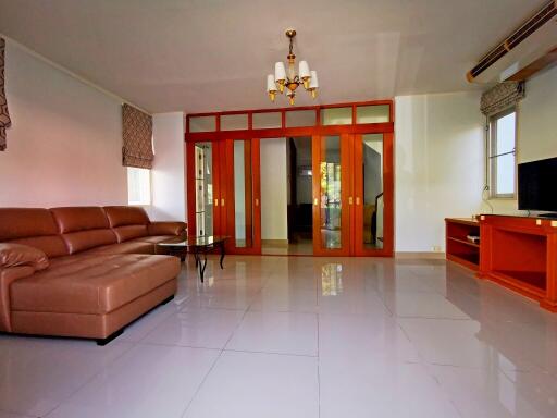 3 Bedrooms For Sale/Rent near Jomtien Beach