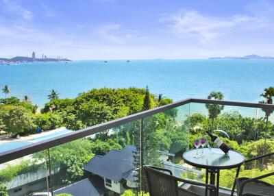 beachfront condo for sale in WongAmat Tower