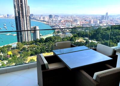 Nice condo for rent in Pratamnak