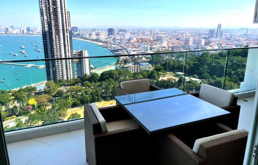 Nice condo for rent in Pratamnak