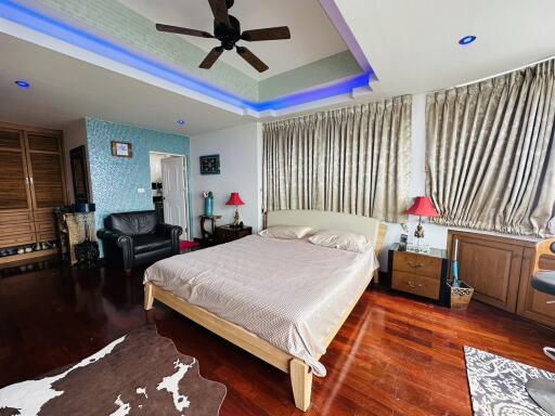 2 Bed Condo with Sea view for Rent at Jomtien Complex