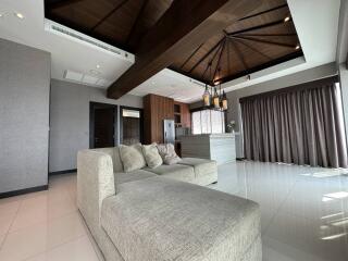 ELEGANT PENTHOUSE  PRATUMNAK FOR SALE