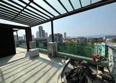 ELEGANT PENTHOUSE  PRATUMNAK FOR SALE