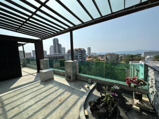 ELEGANT PENTHOUSE  PRATUMNAK FOR SALE