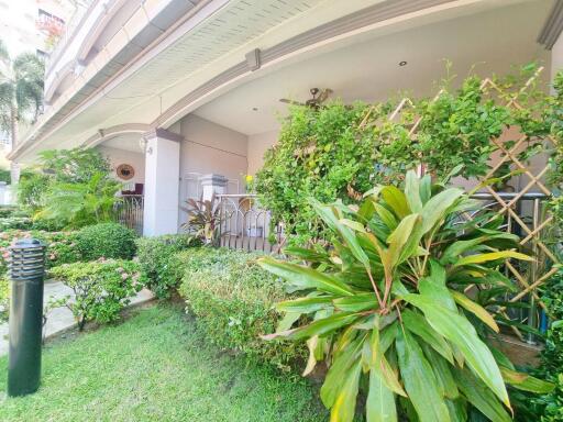 Charming Ground Floor 2-Bedroom Sale on Pratumnak Hill – Convenience and Comfort Await in Pattaya!