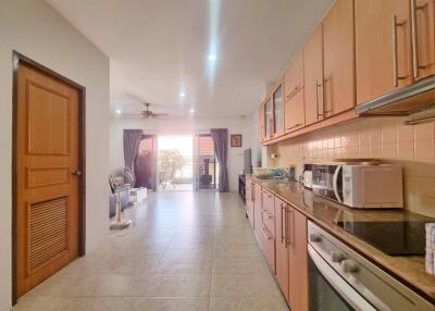 Charming Ground Floor 2-Bedroom Sale and Rental on Pratumnak Hill – Convenience and Comfort Await in Pattaya!