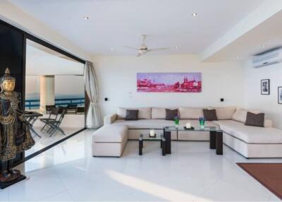 Duplex for Sale at Jomtien Plaza Condotel