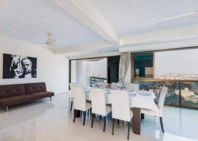 Duplex for Sale at Jomtien Plaza Condotel