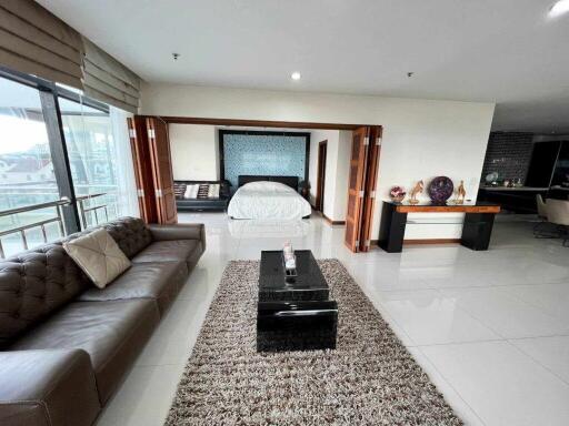 Luxury Beachfront Condo For Sale on Pratumnak