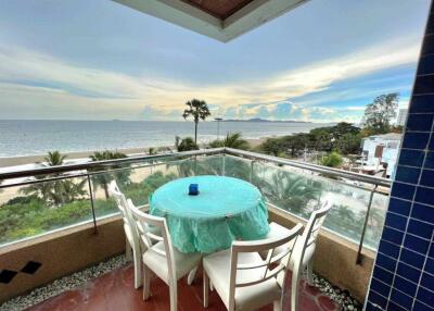 Luxury Beachfront Condo For Sale on Pratumnak