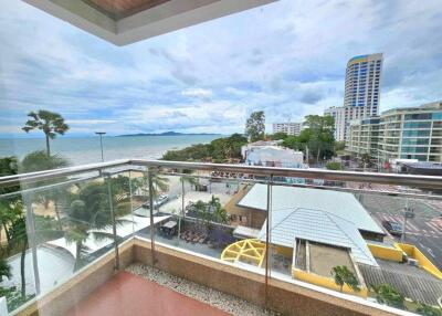 Luxury Beachfront Condo For Sale on Pratumnak