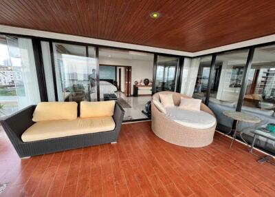 Luxury Beachfront Condo For Sale on Pratumnak