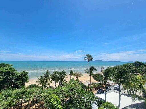 Luxury Beachfront Condo For Sale on Pratumnak