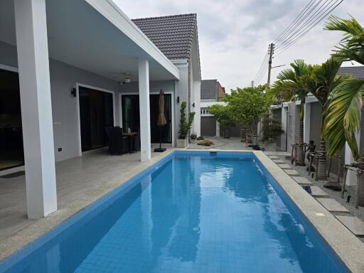 POOL VILLA HOUSE MABPRACHAN