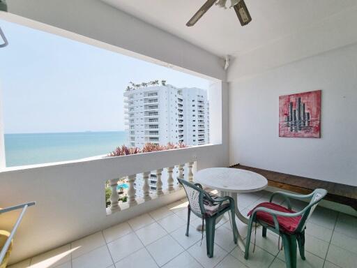 Breathtaking beauty of Jomtien sea view condo, now available for rent.