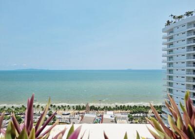 Breathtaking beauty of Jomtien sea view condo, now available for rent.