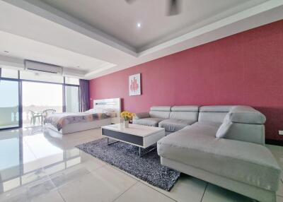 Breathtaking beauty of Jomtien sea view condo, now available for rent.