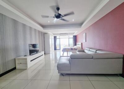 Breathtaking beauty of Jomtien sea view condo, now available for rent.