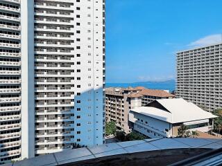 Sea View Condo For sale at Jomtien Complex