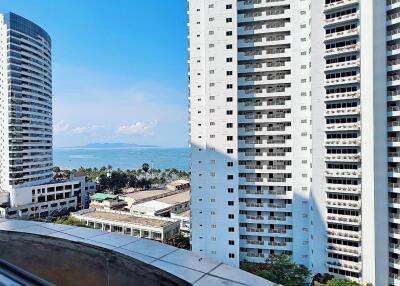 Sea View Condo For sale at Jomtien Complex