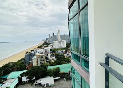 Luxury Sea View Condo For Sale at Reflection Jomtien