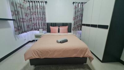 3 Bedrooms House for Sale in East Pattaya