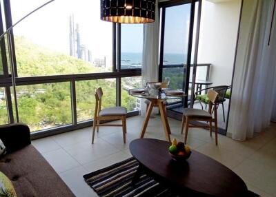 2   Bedrooms Sea View Condo For Rent at Unixx South Pattaya