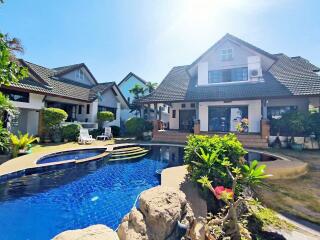 Pool Villa For Sale at Central Park IV