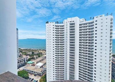 1 Bedroom Sea View For Sale at Jomtien Complex