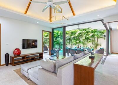 Modern Villa with 4 Bedrooms in Rawai For Rent