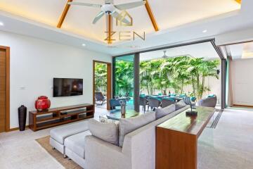 Modern Villa with 4 Bedrooms in Rawai For Rent