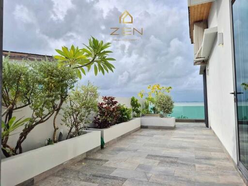 Modern 3-Bedroom Villa in Rawai For Rent