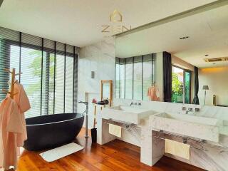 Modern 3-Bedroom Villa in Rawai For Rent