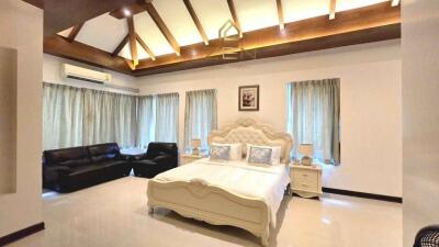 Classy Villa 3 Bedrooms In Cherngtalay For Rent