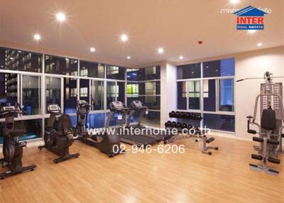 Well-equipped gym with cardio and strength training equipment