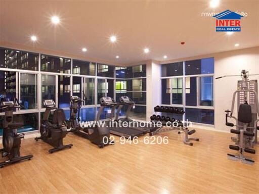 Well-equipped gym with cardio and strength training equipment