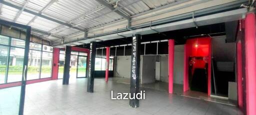 258SQ.M Retail Main Road Rama IVม 3-Storey Shophouse