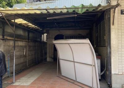 480 SQM Commercial House Thong Lo 25 - Diverse Space with Parking