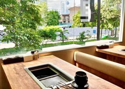 BUSINESS FOR SALE: Restaurant in Thonglor