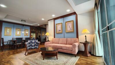 Classic Renovated Spacious Condo Sukhumvit 43 Sale