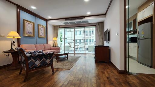 Classic Renovated Spacious Condo Sukhumvit 43 Sale