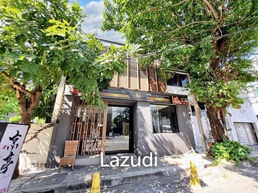 Spacious Restaurant and Butcher Store for Rent in Thonglor, Near BTS