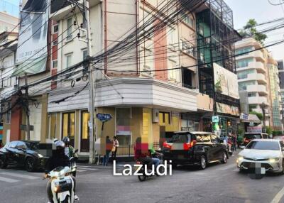 Prime Corner Thong Lo 13 and Samitivej 5.5 Story Shophouse ready to move in Great Condition! Clinic, Spa, Restaurant, Cafe