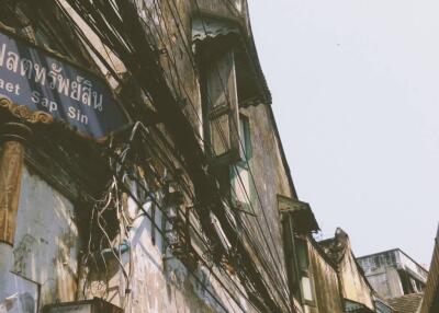 600sqm Ancient Chinese House over 200 years Old now ready for a Restaurant or Cafe!