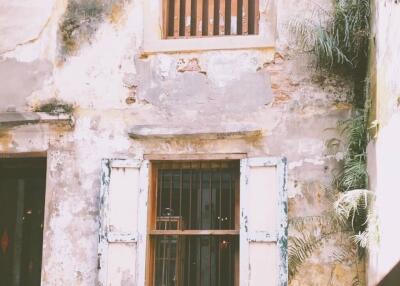 600sqm Ancient Chinese House over 200 years Old now ready for a Restaurant or Cafe!